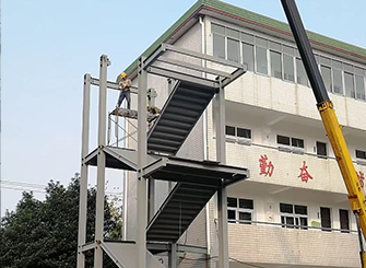 尚湖中学疏散梯
